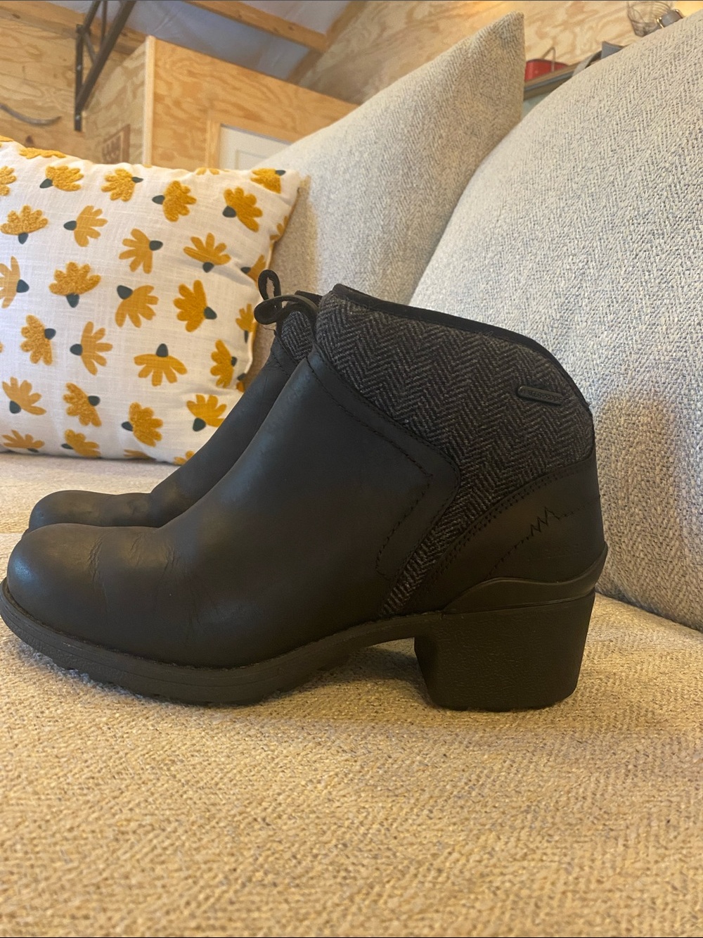 Merrell Black waterproof Ankle Booties with Herringbone Collar Alaska mountains